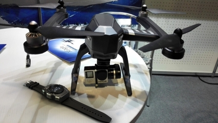 用嘴飛的無人機 2016 CES上的FLYPRO XEagle究竟有多酷？